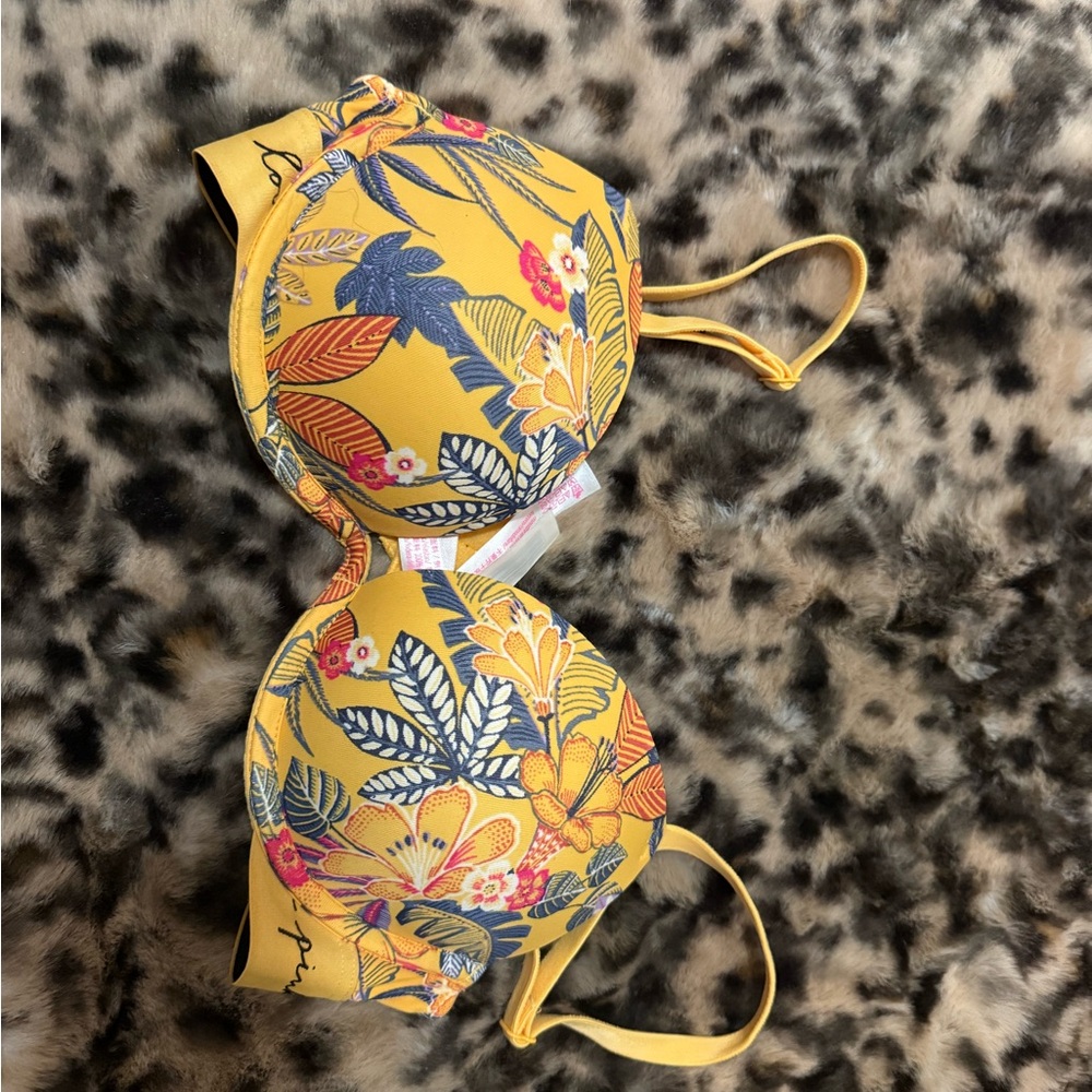 PINK Victoria's Secret: 32b Push-up Bra